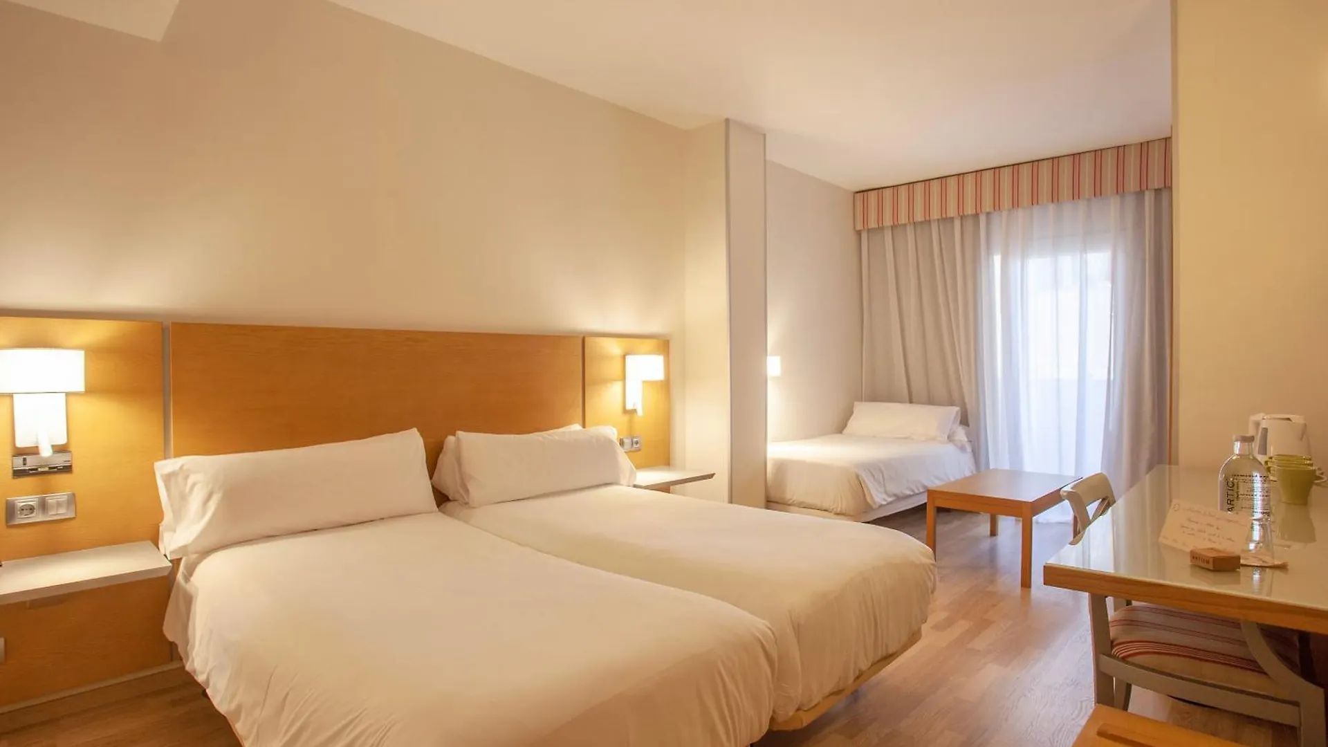 Artiem Capri Hotel Mahón 4*,  Espanha