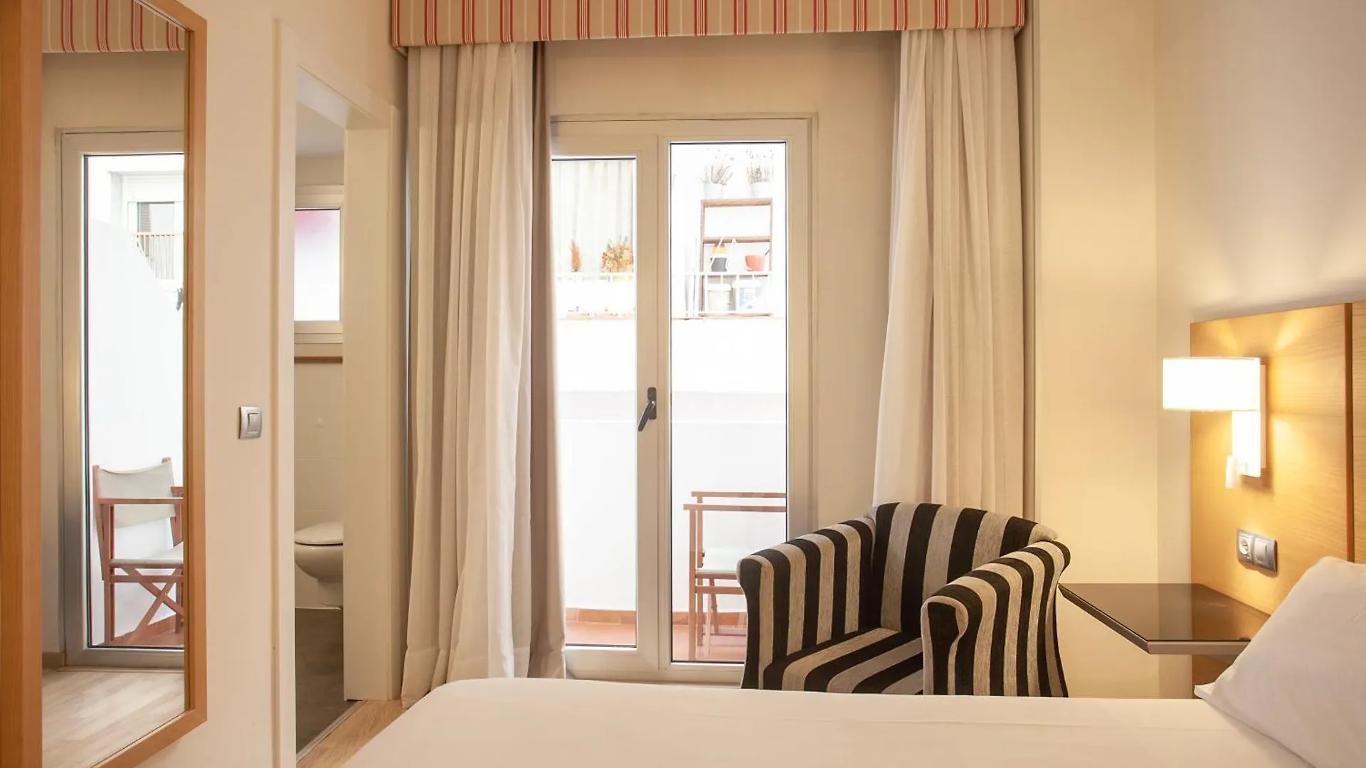 Artiem Capri Hotel Mahon  4*, Mahon (Menorca)
