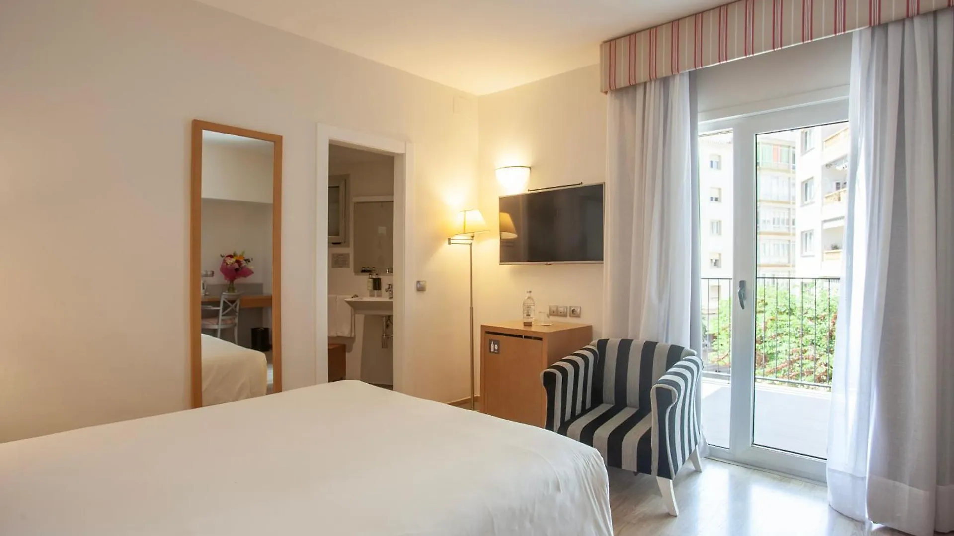 Artiem Capri Hotel Mahon  4*, Mahon (Menorca)